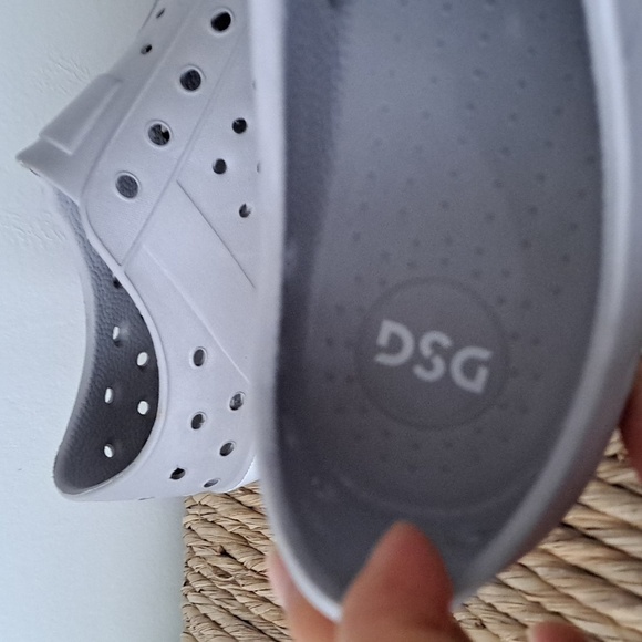 DSG shoes - Crocs repulica size 7 gray - Picture 5 of 6